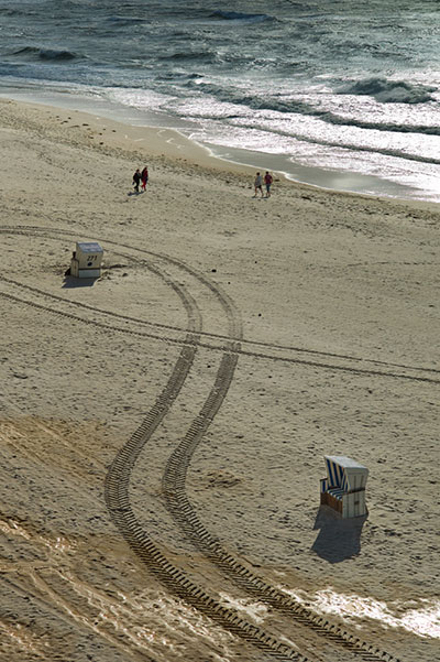 Strand mit Spuren